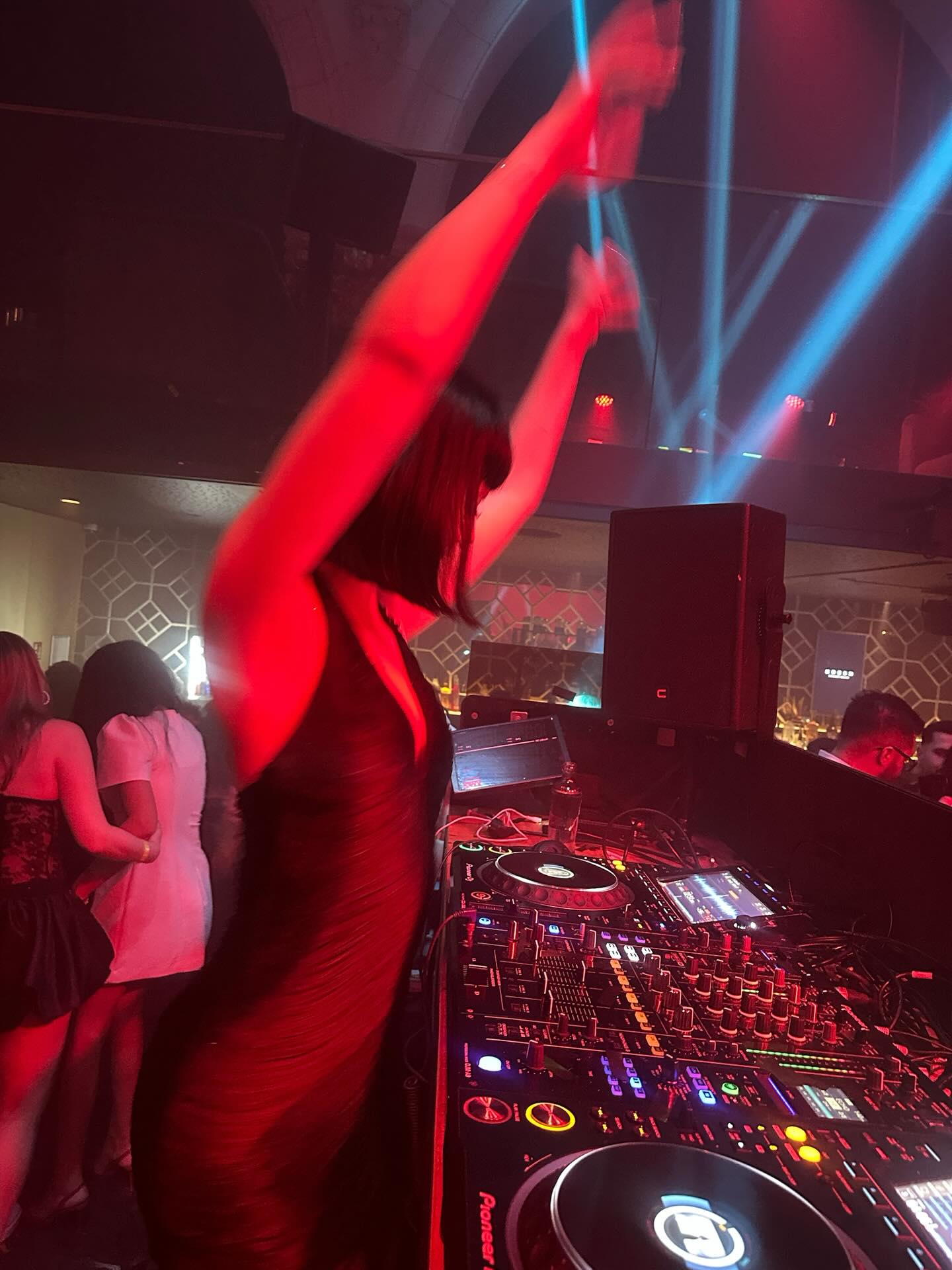 Canlı DJ Kabini & Kulüp Kırmızı Işıklar